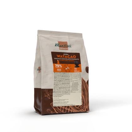 Пакет дисків темного шоколаду Martini Cioccolato Ariba Watacao 70% з Гани, на білому тлі.